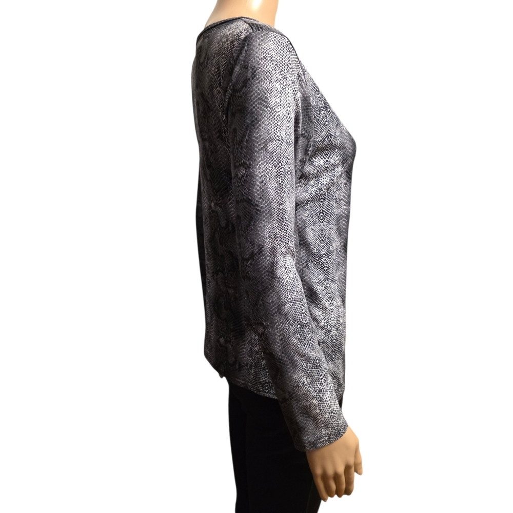 Olivia Rae V-neck Black and Gray Snake Print Long Sleeve Top Slim Size XL - Picture 3 of 9
